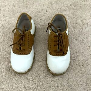 Used boys Lamour dress shoes, size 12